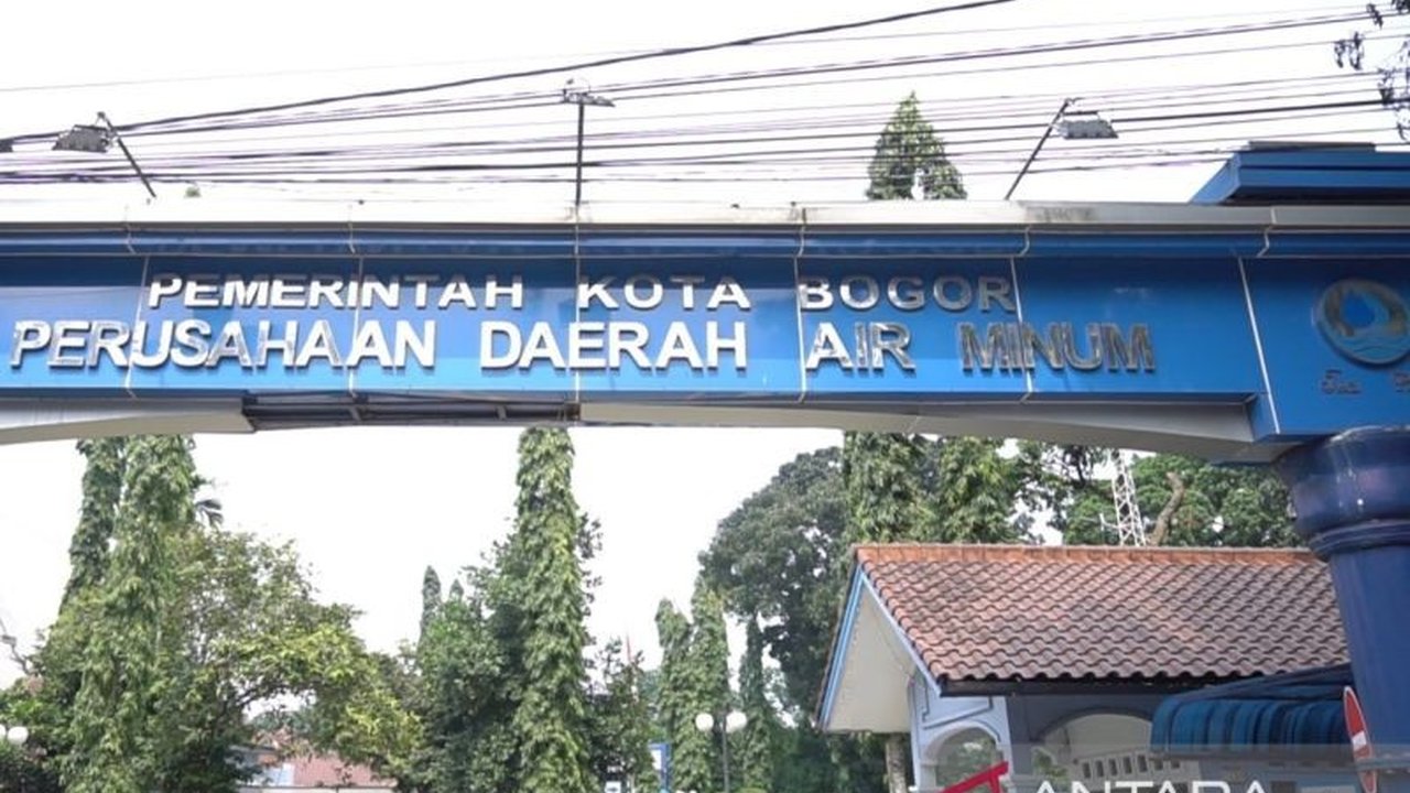 Proses Seleksi Direksi Tirta Pakuan Bogor memasuki babak baru. Sebanyak 15 peserta dinyatakan lolos seleksi administrasi untuk memperebutkan tiga jabatan direksi penting di Perumda Tirta Pakuan.