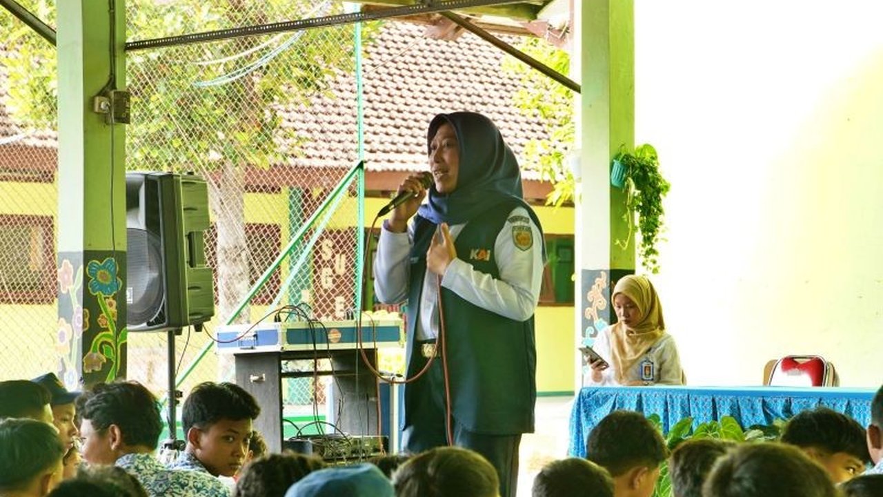PT KAI Daop 7 Madiun aktif mengedukasi pemuda di Nganjuk tentang bahaya dan dampak negatif vandalisme kereta api, mengajak mereka menjadi agen perubahan dalam menjaga fasilitas publik serta keamanan perjalanan kereta api.