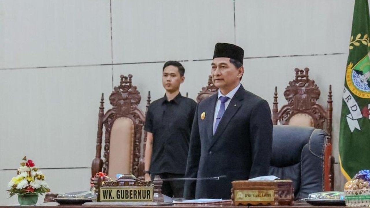 Pemerintah Provinsi Banten mempercepat penguatan **Regulasi Ekonomi Kreatif Banten** melalui Raperda, bertujuan memperkokoh struktur ekonomi daerah yang inklusif dan berkelanjutan serta mengangkat kearifan lokal.