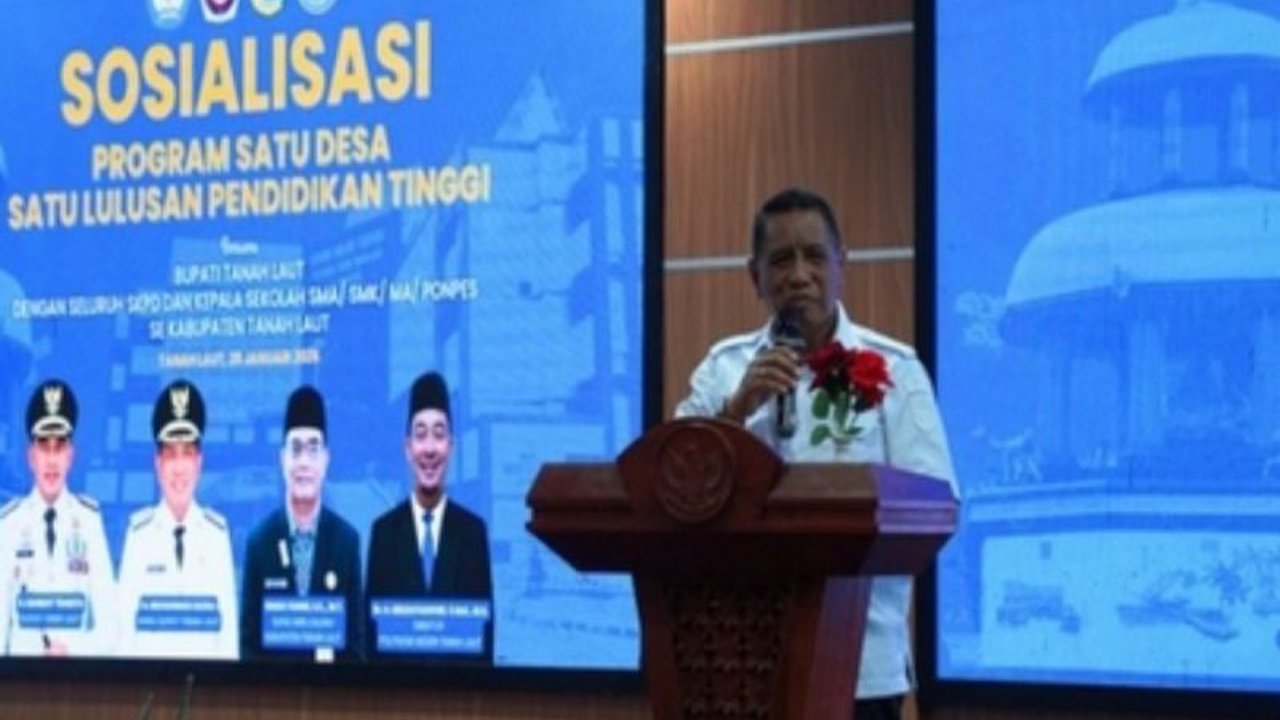 Pemerintah Kabupaten Tanah Laut meluncurkan program Satu Desa Satu Sarjana guna pemerataan akses pendidikan tinggi dan peningkatan kualitas SDM di seluruh desa, menjanjikan masa depan cerah.
