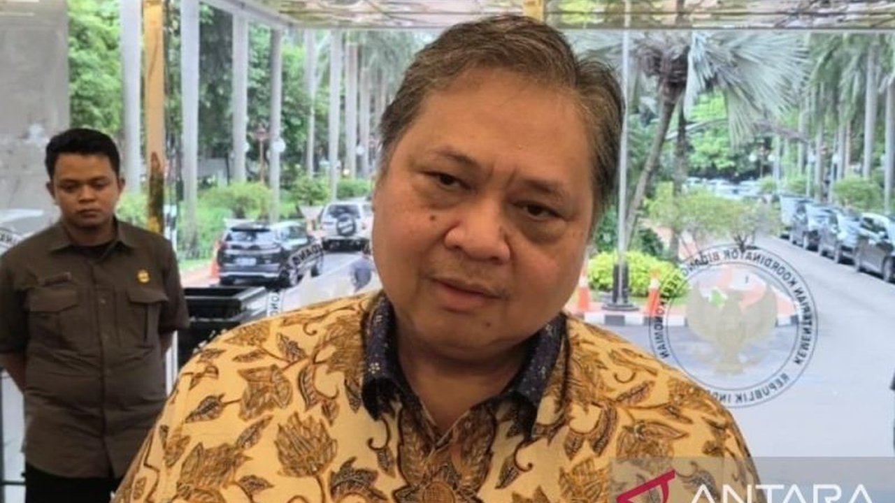 Pemerintah siapkan Anggaran Insentif Lebaran 2026 sebesar Rp13 triliun. Kebijakan ini diharapkan mampu menjaga daya beli masyarakat dan mengantisipasi lonjakan mudik yang masif.