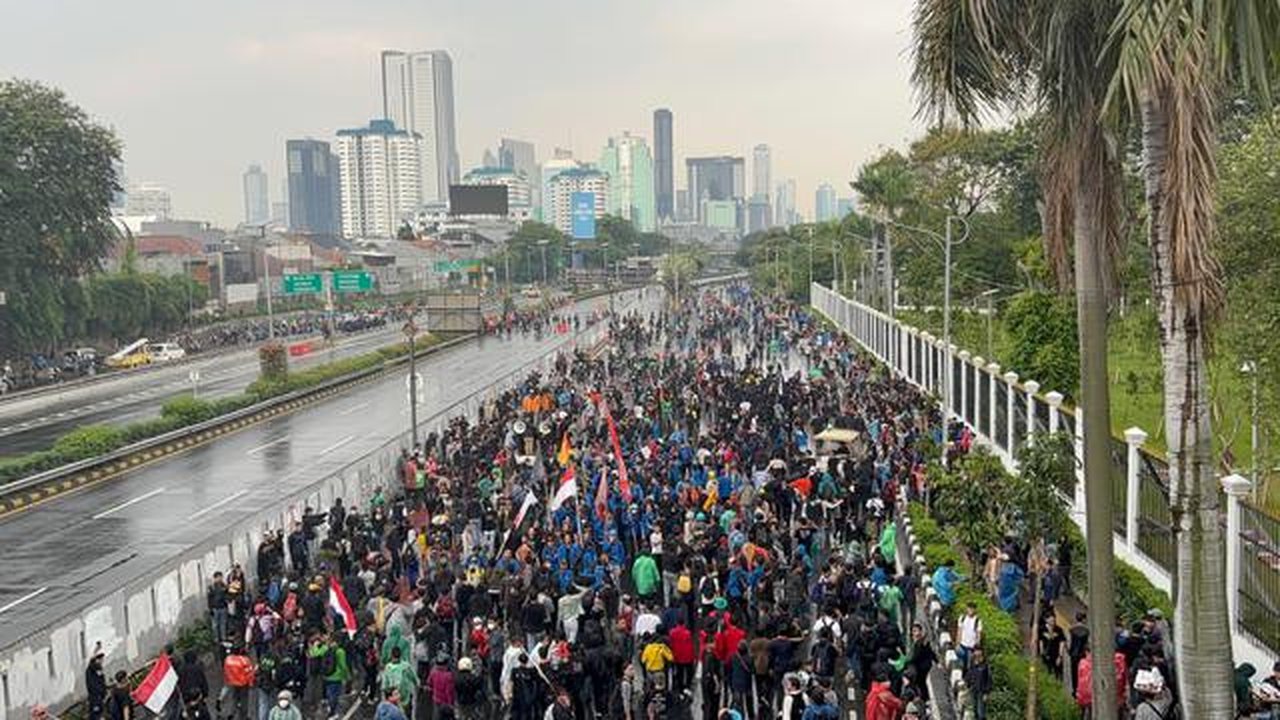 Demo 28 Agustus di Gedung DPR/MPR. (Liputan6.com/Ady)