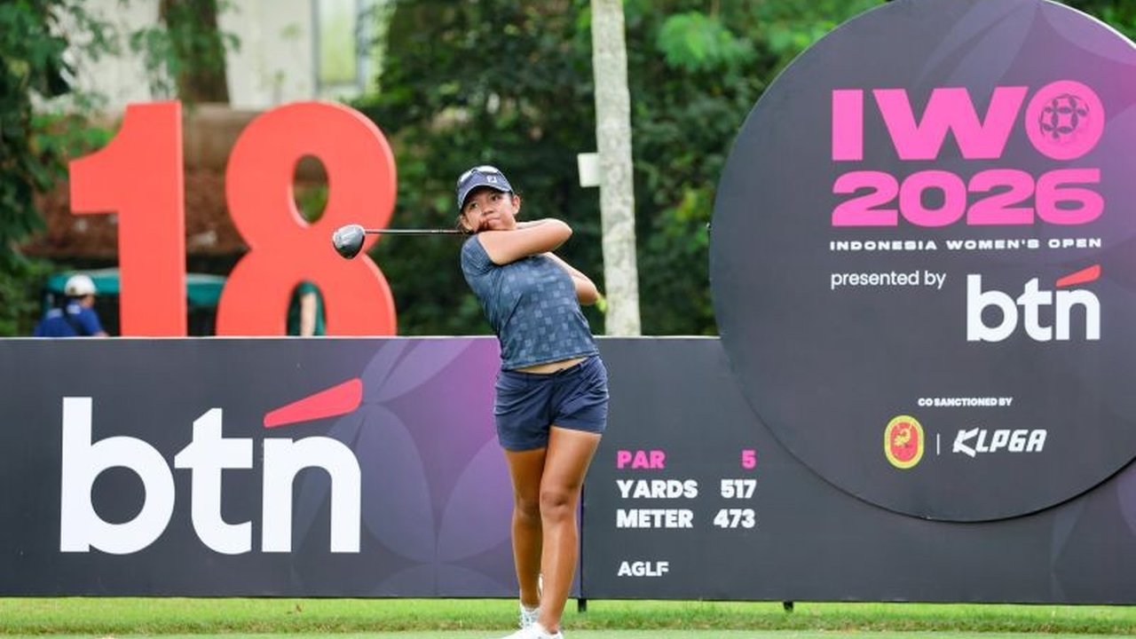 Dua pegolf kebanggaan Indonesia, Kristina Natalia Yoko dan Sania Talitha Wahyudi, tampil memukau dengan berbagi peringkat T6 di putaran pertama Indonesia Women's Open 2026. Simak aksi mereka!