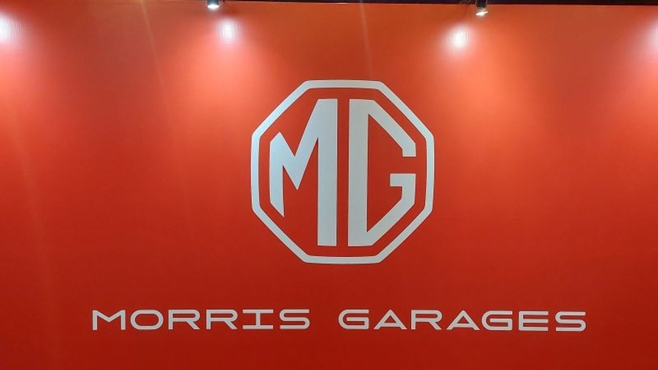 MG Motor Indonesia menegaskan komitmennya dengan strategi multi powertrain dan produk baru sepanjang 2026, termasuk EV, hybrid, dan PHEV, untuk menjangkau pasar lebih luas di Indonesia.