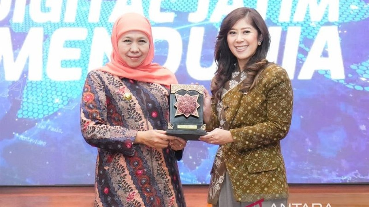 Gubernur Khofifah Indar Parawansa menegaskan kesiapan Jawa Timur menjadi co-creator Talenta Digital Nasional, memperkuat ekosistem digital demi efisiensi layanan publik dan daya saing global.