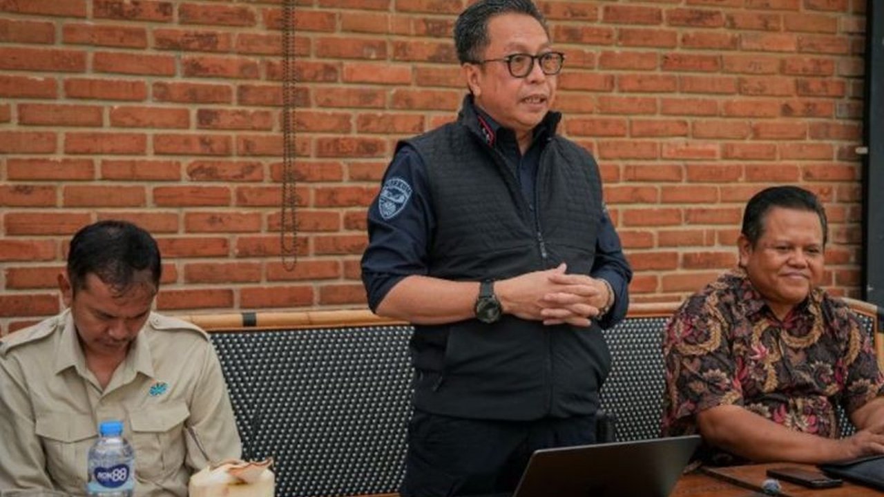 Kementerian Lingkungan Hidup dan Kehutanan (KLHK) memperketat Pengawasan DAS Prioritas Nasional, memulai dari Pasirlangu, Bandung Barat, guna mitigasi risiko bencana hidrometeorologi.