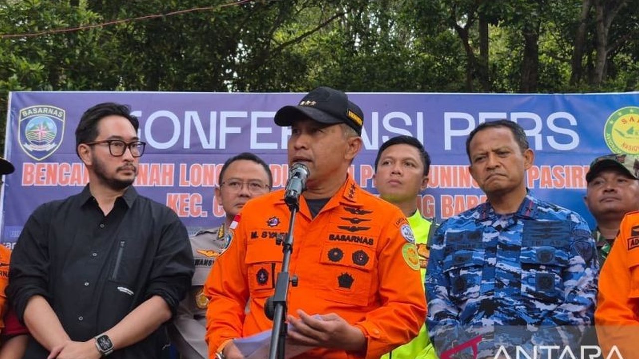 Tim SAR gabungan terus berupaya menemukan 20 korban yang masih hilang pasca bencana longsor Cisarua, Bandung Barat, dengan operasi pencarian yang diperpanjang setelah evaluasi hari ketujuh.