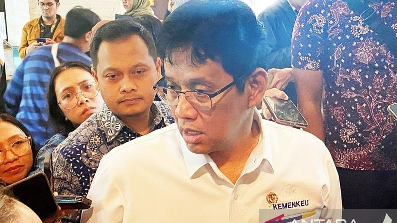 Menteri Keuangan Purbaya Yudhi Sadewa menilai resignasi Direktur Utama IDX Iman Rachman sebagai sinyal positif bagi perekonomian Indonesia, menunjukkan keseriusan dalam mengatasi gejolak pasar modal.