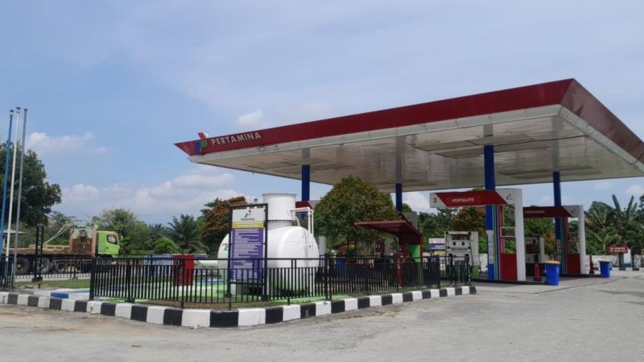 Distribusi BBM Luwu Normal kembali setelah aksi blokade jalan trans Sulawesi selama lima hari dibuka, warga kini bisa mendapatkan bahan bakar dan elpiji dengan harga normal.