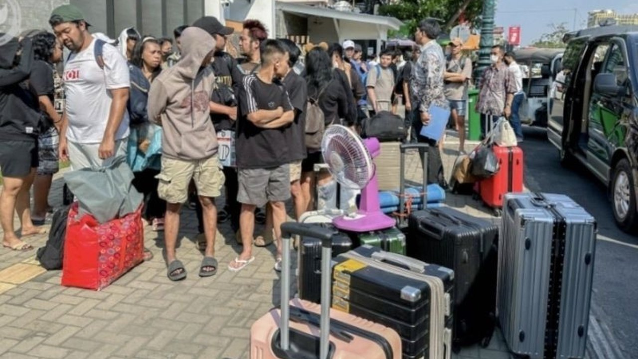 KBRI Phnom Penh terus mengintensifkan upaya Pemulangan WNI dari Kamboja. Ribuan WNI telah melapor dan meminta bantuan kepulangan, dengan sebagian besar telah kembali ke Tanah Air.