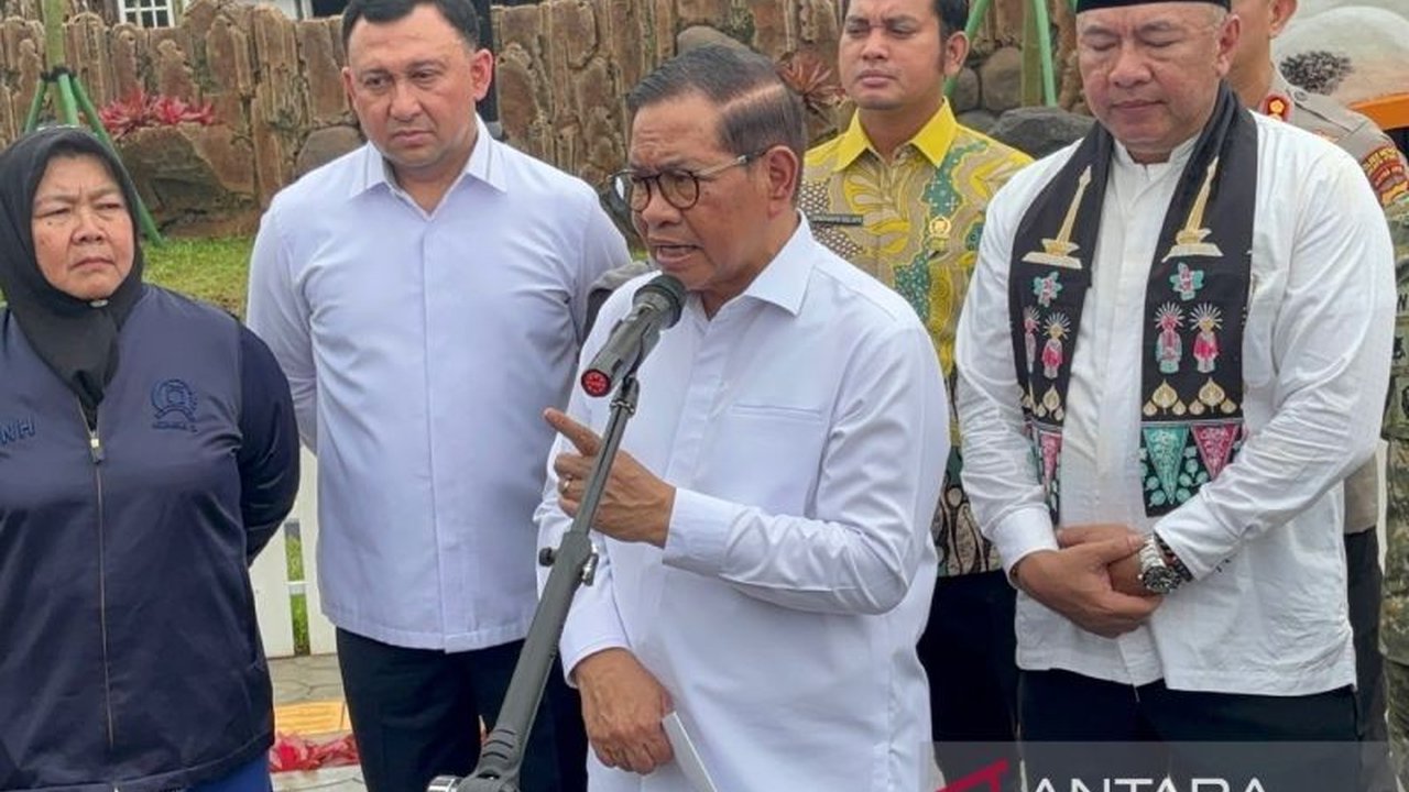 Gubernur DKI Jakarta Pramono Anung Wibowo menanggapi protes warga terkait operasional RDF Rorotan, menegaskan fasilitas tersebut tidak mungkin ditutup dan mencari solusi akar masalah.