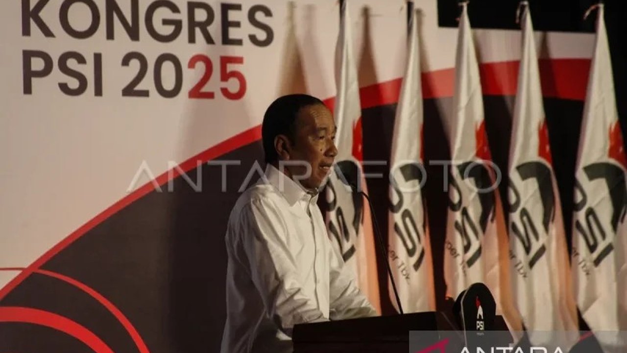 Presiden Jokowi dijadwalkan hadir dalam Rakernas PSI di Makassar sebagai Ketua Dewan Penasehat, membahas arah kebijakan partai dan strategi menuju Pemilu 2029. Apa pesan Jokowi untuk kader PSI?