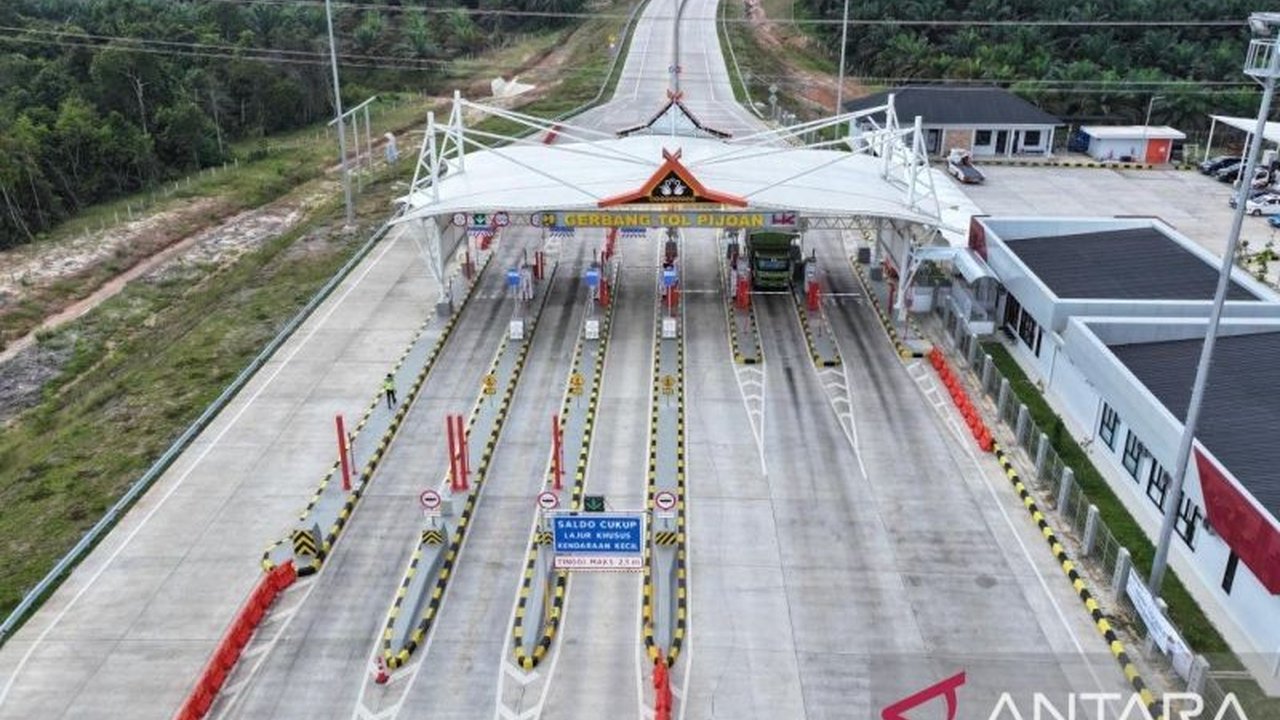 Pemerintah mendukung penuh kelanjutan Pembangunan Tol Jambi-Rengat sepanjang 198,13 KM, bagian penting dari Jalan Tol Trans Sumatera (JTTS) Tahap II, untuk memperkuat konektivitas dan mendorong pertumbuhan ekonomi regional. Simak progres dan dampaknya!