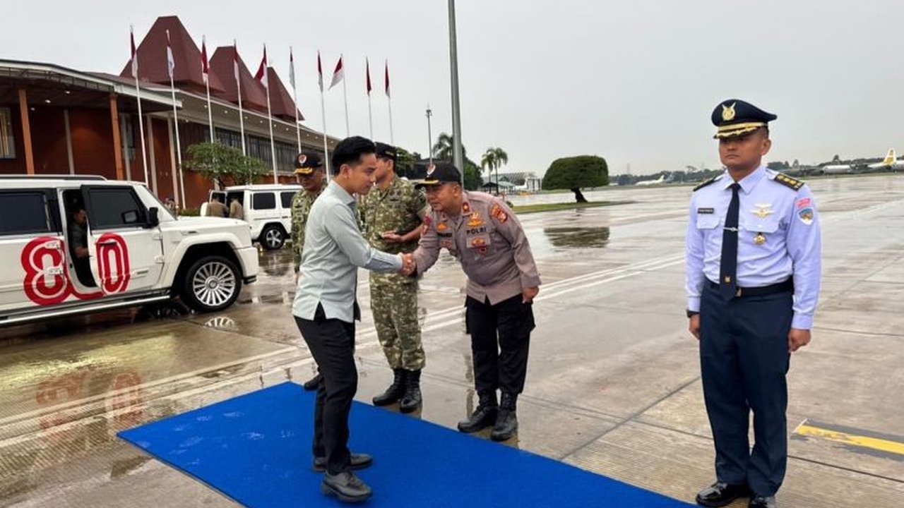 Wakil Presiden Gibran Rakabuming kunjungi Aceh Tamiang untuk memastikan proses pemulihan pascabencana berjalan optimal, meninjau sekolah hingga hunian sementara.