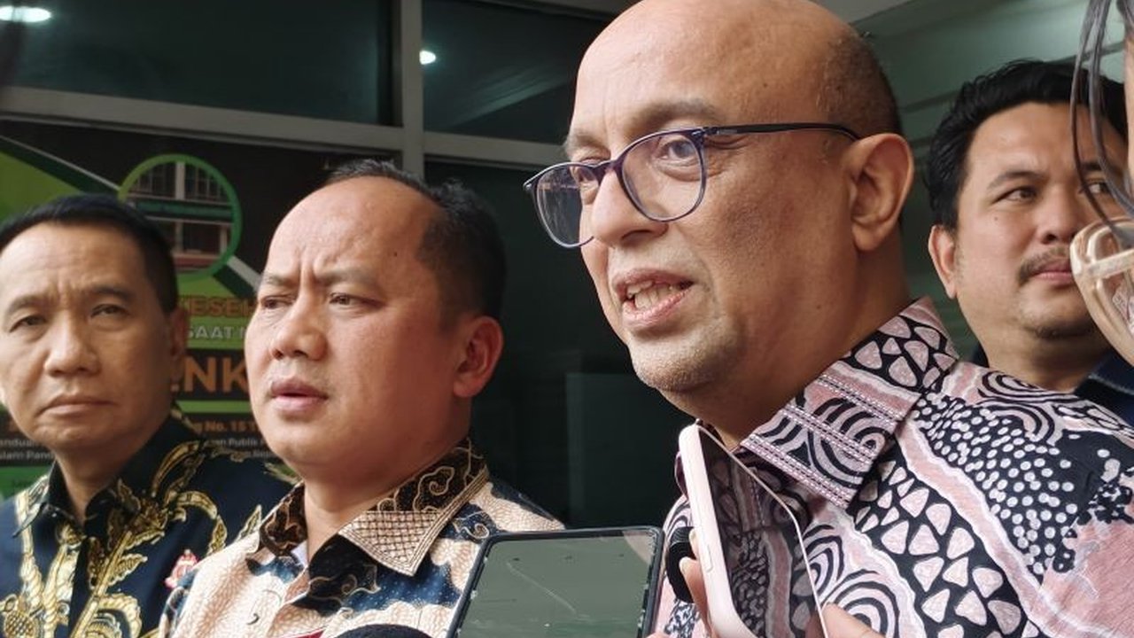 Kejaksaan Agung mengonfirmasi penggeledahan rumah mantan Menteri Lingkungan Hidup dan Kehutanan, Siti Nurbaya, sebagai bagian dari penyidikan tata kelola kelapa sawit.