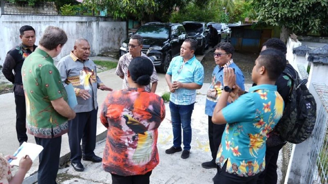 Pemprov Papua berkomitmen penuh mengaktifkan kembali Klinik HIV Walihole di Jayapura yang nonaktif dua tahun. Ini krusial bagi akses layanan kesehatan berkelanjutan 24.000+ kasus HIV di Papua.