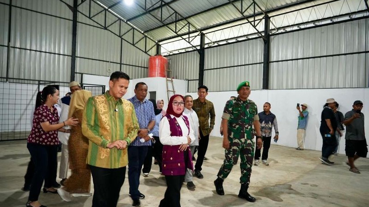 Wakil Menteri Koperasi Farida Farichah mendorong Kopdes Merah Putih memanfaatkan pendanaan dari LPDB guna mengembangkan usaha produktif, khususnya sektor pertanian, demi kesejahteraan masyarakat desa.