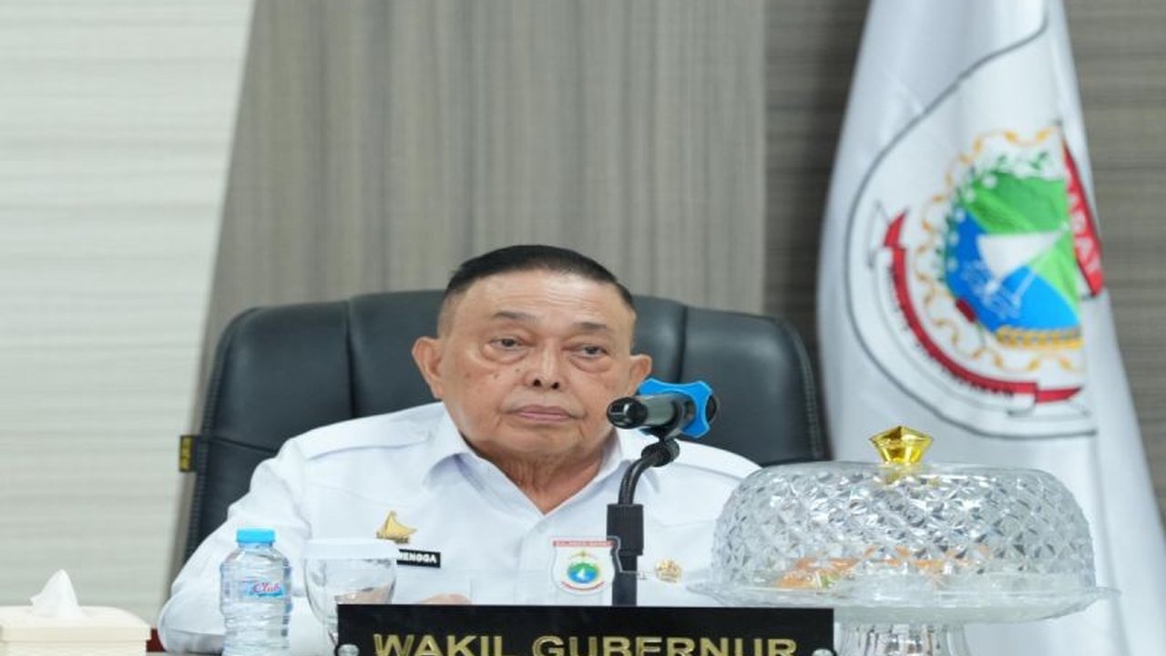 Kabar duka menyelimuti Sulawesi Barat, Wakil Gubernur Mayjen TNI (Purn) Salim S Mengga meninggal dunia di RS Siloam Makassar, Sabtu pagi. Sosok teladan ini akan dimakamkan di Taman Makam Pahlawan Kalibata.