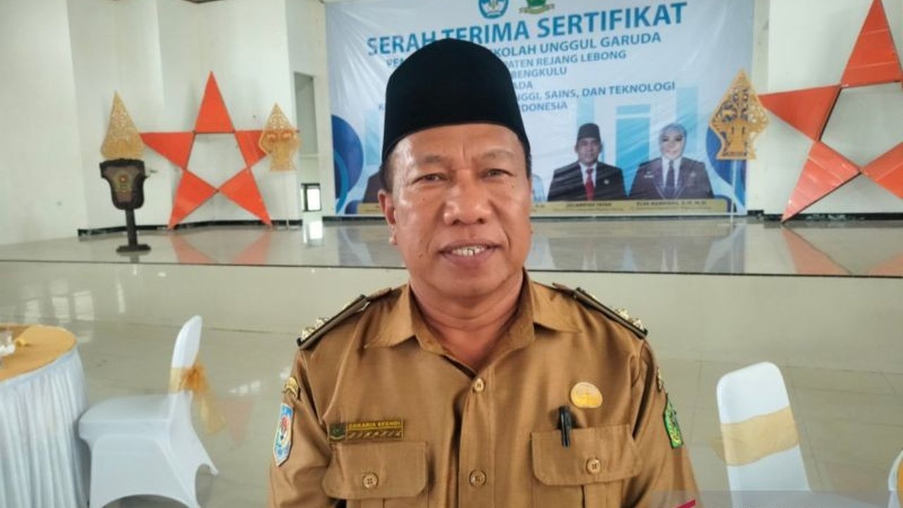 Dinas Pendidikan dan Kebudayaan Rejang Lebong mengeluarkan kebijakan baru melarang pelajar SD dan SMP membawa motor ke sekolah. Kebijakan ini bertujuan menekan angka kecelakaan lalu lintas yang melibatkan anak di bawah umur.