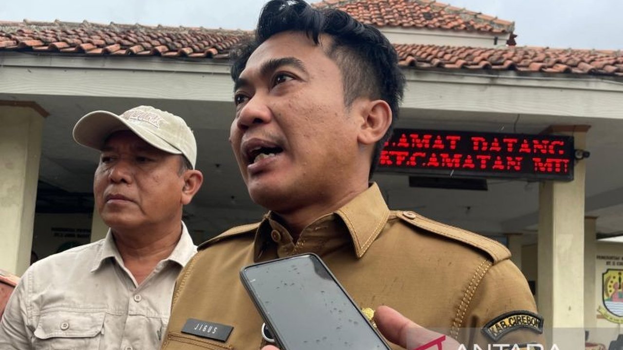 Pemerintah Kabupaten Cirebon berupaya keras meraih predikat Universal Health Coverage (UHC) istimewa. Hal ini dilakukan untuk memastikan seluruh warganya memiliki akses jaminan kesehatan di tengah tantangan penonaktifan kepesertaan JKN.