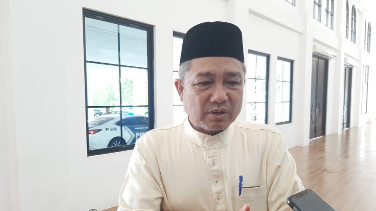 Pemerintah Provinsi Kepulauan Riau (Pemprov Kepri) mengalokasikan anggaran sebesar Rp8 miliar untuk proyek infrastruktur pelabuhan Kepri. Langkah ini bertujuan meningkatkan konektivitas antar pulau serta menggerakkan roda perekonomian daerah.