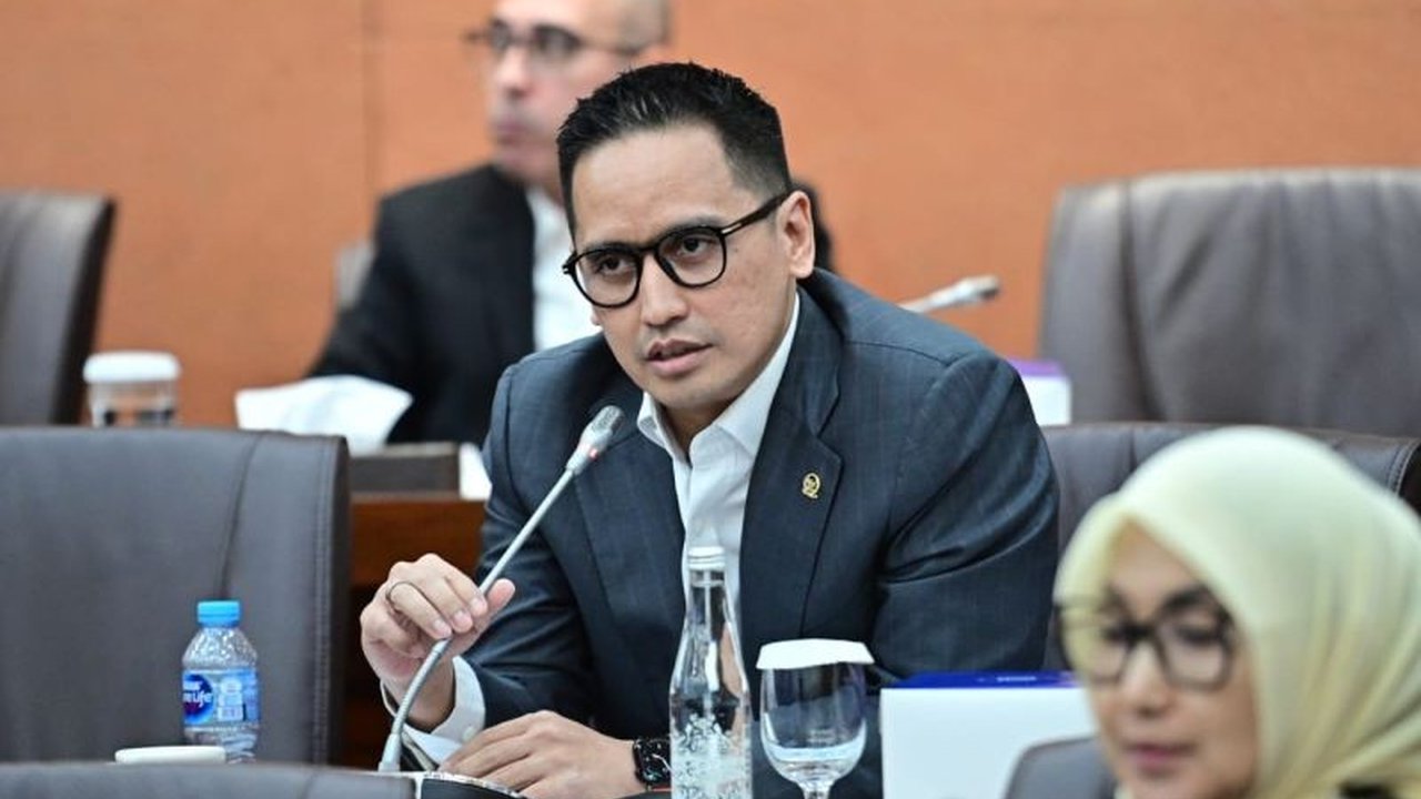 Anggota DPR RI Firnando Ganinduto menyatakan langkah Impor Base Fuel Pertamina dengan 3,5% etanol sudah tepat dan sejalan regulasi, meski sempat jadi polemik.