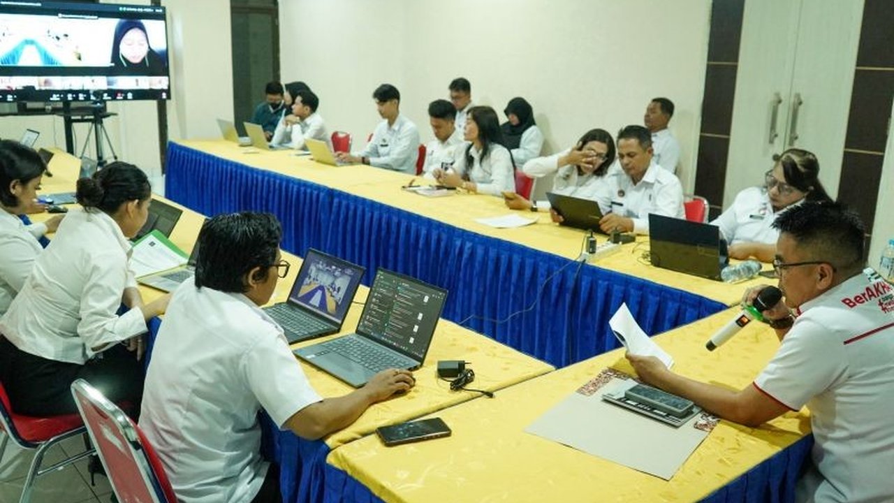 Kantor Wilayah Kementerian Hukum (Kanwil Kemenkum) Nusa Tenggara Timur (NTT) gencar perkuat Reformasi Hukum NTT melalui sosialisasi Indeks Reformasi Hukum (IRH) Tahun 2026, dorong regulasi efektif dan kepastian hukum di daerah demi pelayanan prima.
