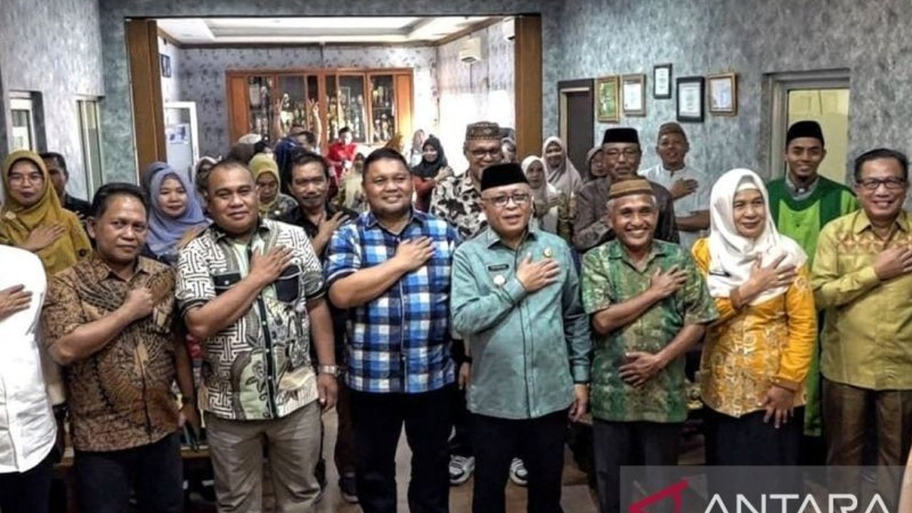 Bupati Gorontalo Sofyan Puhi meninjau langsung RSUD MM Dunda Limboto, memastikan pelayanan RSUD Dunda optimal dengan fokus pada peningkatan fasilitas dan pengawasan dewan pengawas yang kini lengkap.