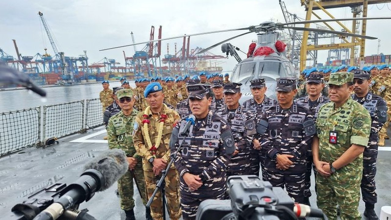 KRI Sultan Iskandar Muda (SIM)-367 kembali ke tanah air setelah 14 bulan menuntaskan misi Maritime Task Force UNIFIL di Lebanon, membawa pengalaman berharga dan apresiasi internasional. Simak detailnya!