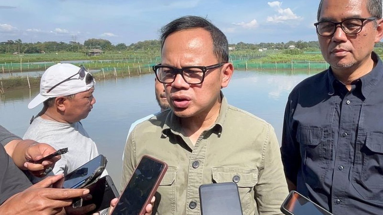 Ribuan peserta Rakornas Pemerintah Pusat dan Daerah 2026 berpotensi menimbulkan kemacetan di Sentul. Wamendagri Bima Arya mengimbau warga untuk Antisipasi Kemacetan Sentul dan menyesuaikan rute perjalanan demi kelancaran.