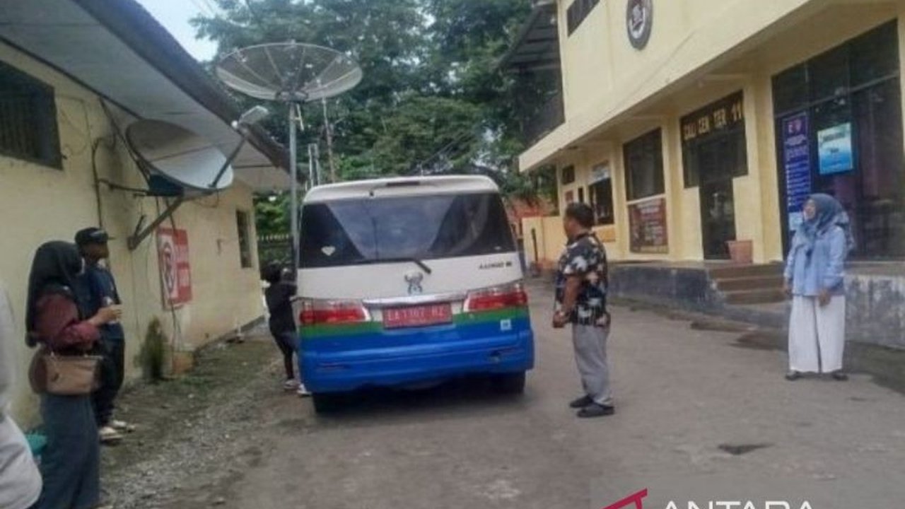 Dinas Pemberdayaan Perempuan dan Perlindungan Anak (DP3A) Kabupaten Dompu memastikan pendampingan korban kekerasan anak berinisial ABM (8) di Lakey, Hu'u, yang alami trauma fisik dan verbal, agar proses hukum dan pemulihan berjalan optimal.
