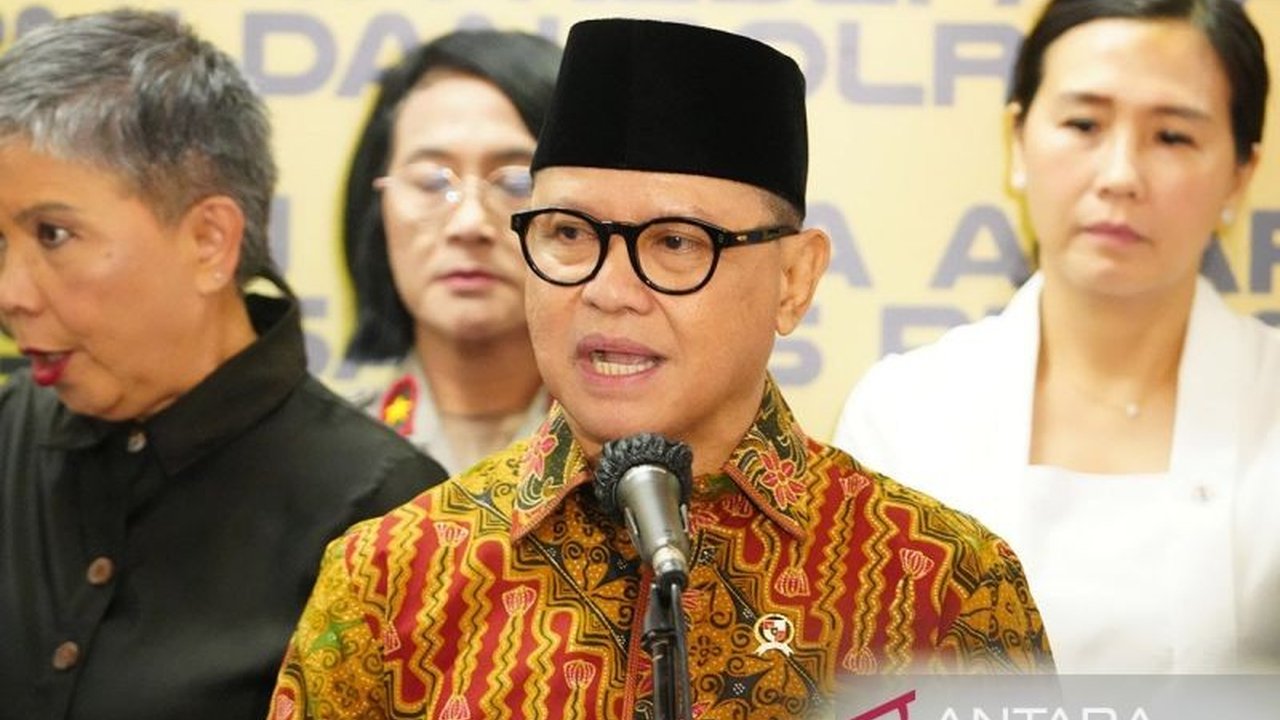 Menteri P2MI Mukhtarudin memastikan negara hadir dan bertanggung jawab mengawal seluruh Hak Pekerja Migran Indonesia (PMI) Reza Valentino Simamora yang wafat di Korea Selatan, termasuk klaim asuransi dan sisa gaji.