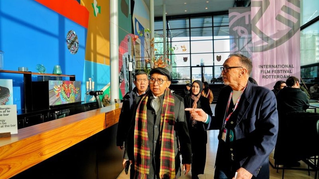 Kementerian Kebudayaan berkomitmen kuat mendukung promosi sineas Indonesia di kancah internasional, termasuk ajang IFFR 2026, demi memperkuat kehadiran budaya bangsa.