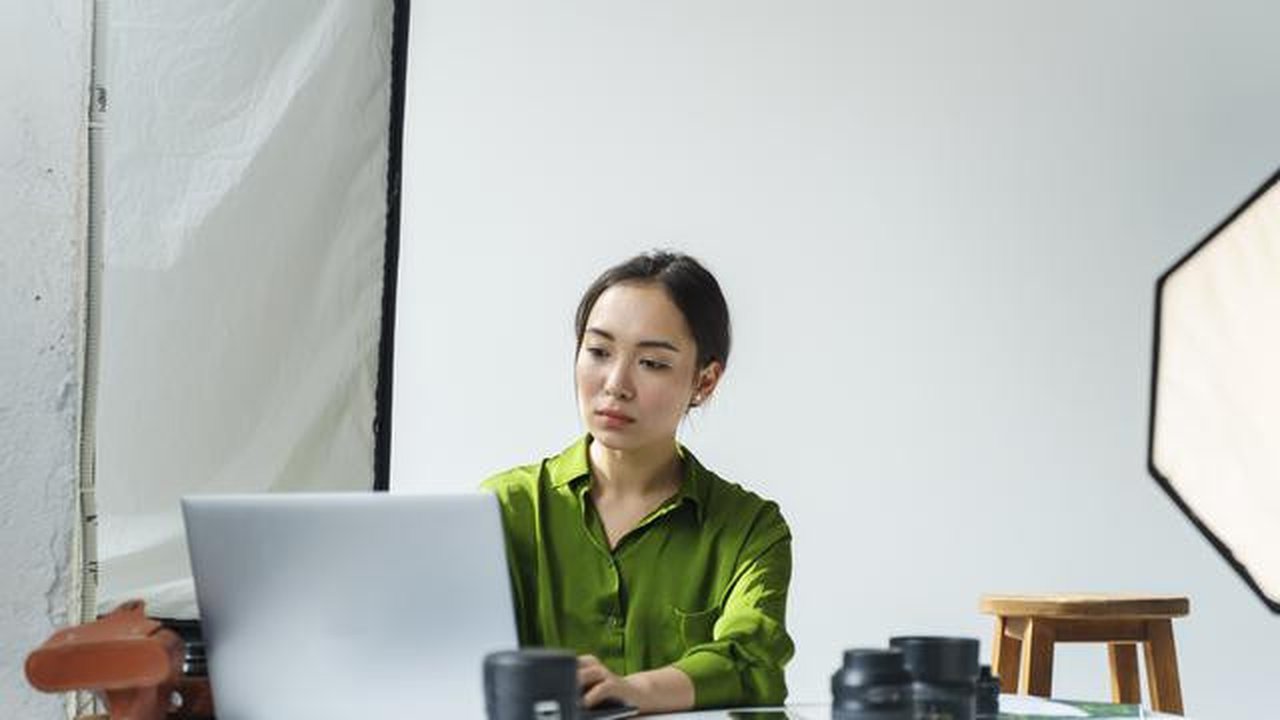 Ritual focus block adalah kebiasaan memblokir 90 menit waktu fokus tanpa gangguan sebagai sesi kerja utama, idealnya di awal hari. [Dok/freepik.com]