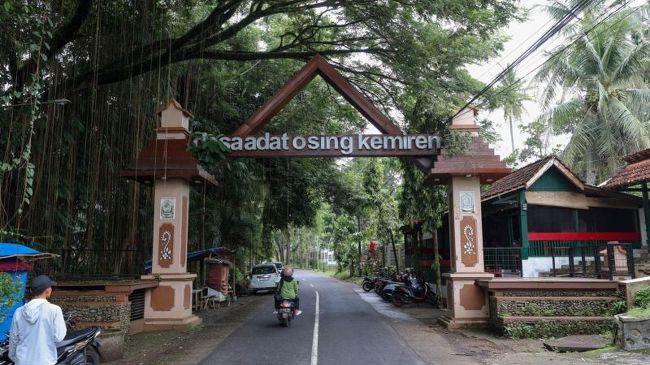 Desa Wisata Kemiren Banyuwangi terus menarik ribuan pengunjung setiap tahunnya, menjadi pusat pelestarian budaya Osing sekaligus penggerak ekonomi lokal dengan berbagai penghargaan bergengsi.