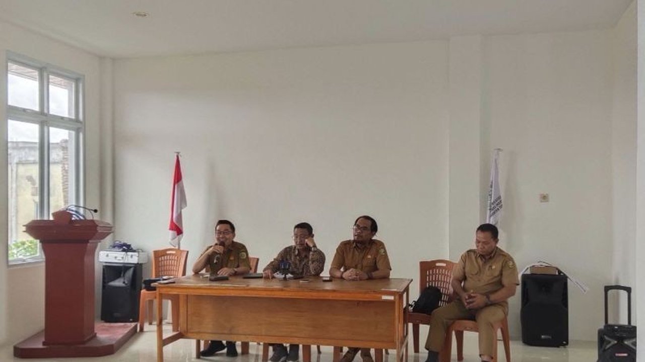 Dinas Kesehatan Kota Palangka Raya menegaskan **layanan Puskesmas Palangka Raya**, khususnya Puskesmas Menteng, tetap berjalan optimal pasca genangan air akibat hujan deras. Simak langkah antisipasi dan perbaikan infrastruktur yang dilakukan Pemkot.