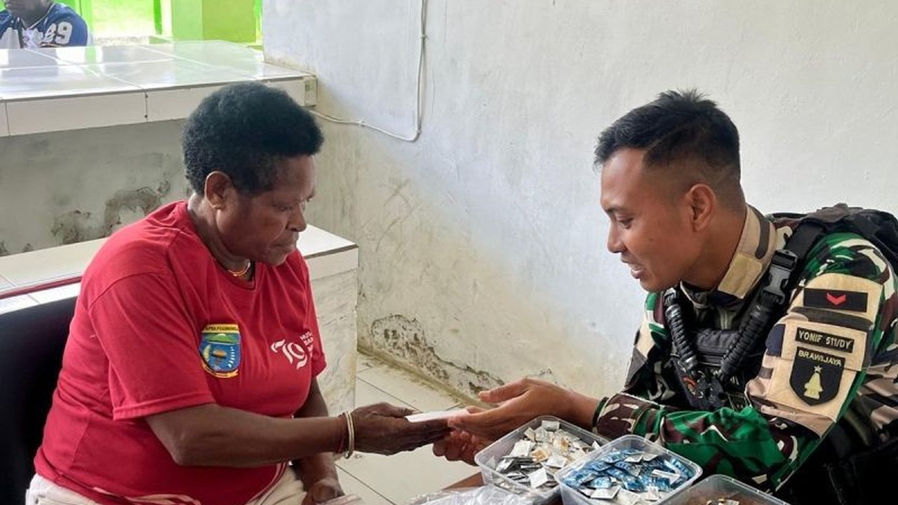 Satgas Yonif 511/DY menunjukkan kepeduliannya dengan mendukung Pemerintah Daerah Kabupaten Lanny Jaya memperkuat layanan kesehatan di Distrik Tiom. Simak bagaimana upaya ini membantu masyarakat Papua Pegunungan.