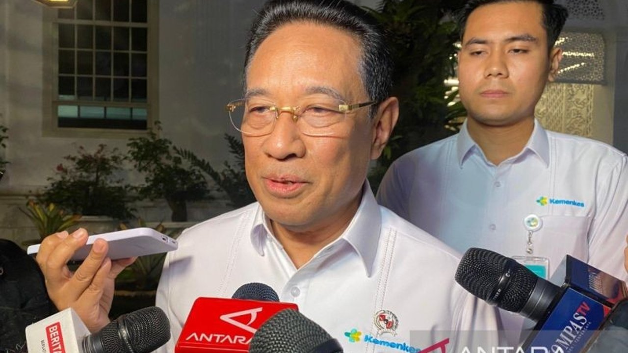Wakil Menteri Kesehatan Benjamin Paulus Octavianus menyerukan penguatan karantina kesehatan. Hal ini krusial untuk membendung masuknya virus Nipah ke Indonesia yang sangat infeksius dan mematikan. Kewaspadaan terhadap virus Nipah sangat penting.