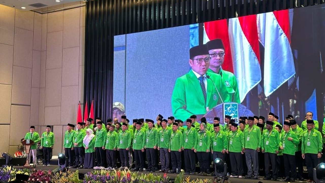 Ketua Umum DPP PKB, Abdul Muhaimin Iskandar atau Cak Imin, melantik pimpinan DPW PKB se-Indonesia periode 2026-2031, berharap mereka dapat menjaga suara partai dan melayani masyarakat dengan sepenuh hati.