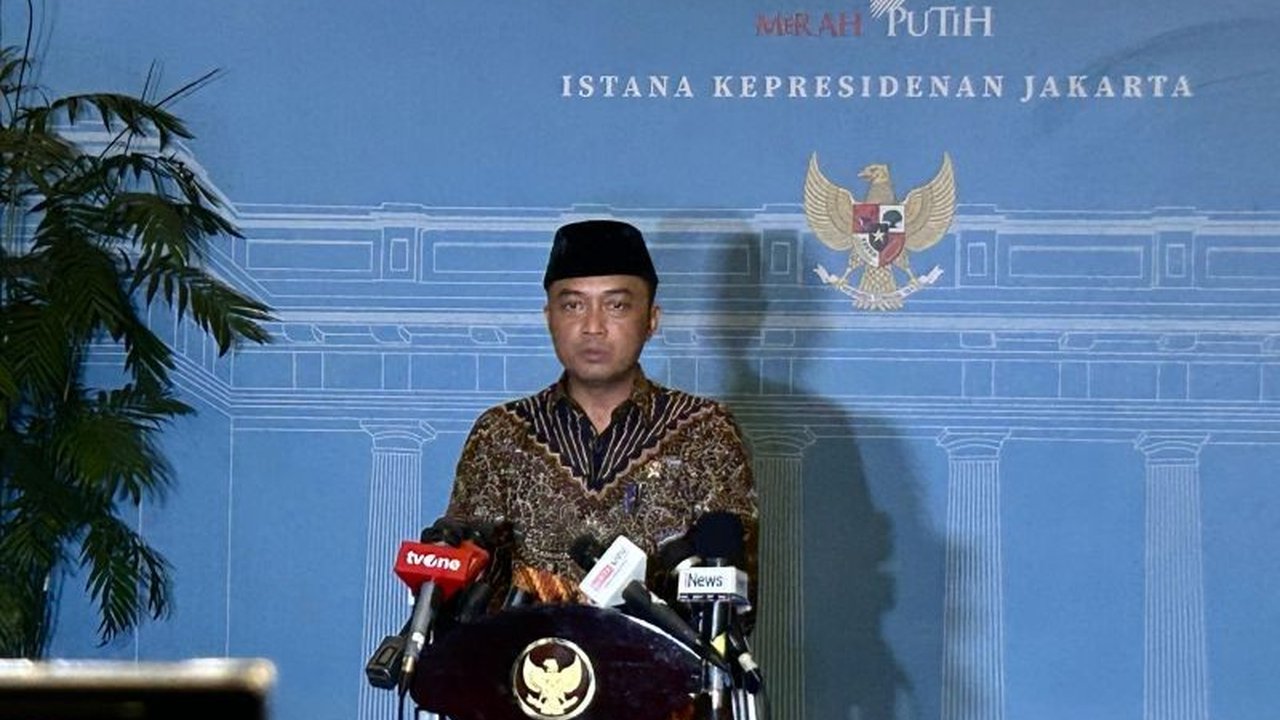 Upacara pengambilan sumpah Adies Kadir sebagai Hakim MK pengganti Arief Hidayat dijadwalkan akan digelar di Istana Kepresidenan dalam 1-2 hari ke depan, menyusul penandatanganan Keppres oleh Presiden Prabowo Subianto.