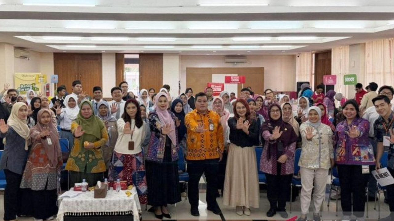 Pemerintah Kota Jakarta Timur (Pemkot Jaktim) menyerukan pentingnya pola makan sehat untuk cegah obesitas remaja, mengingat angka obesitas yang mengkhawatirkan. Simak langkah konkretnya!