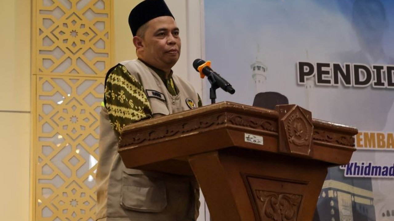 Kementerian Haji dan Umrah (Kemenhaj) memastikan distribusi kartu nusuk wajib diserahkan di Indonesia sebelum jemaah haji bertolak ke Tanah Suci, mencegah masalah akses di Arab Saudi dan memastikan kelancaran ibadah haji.