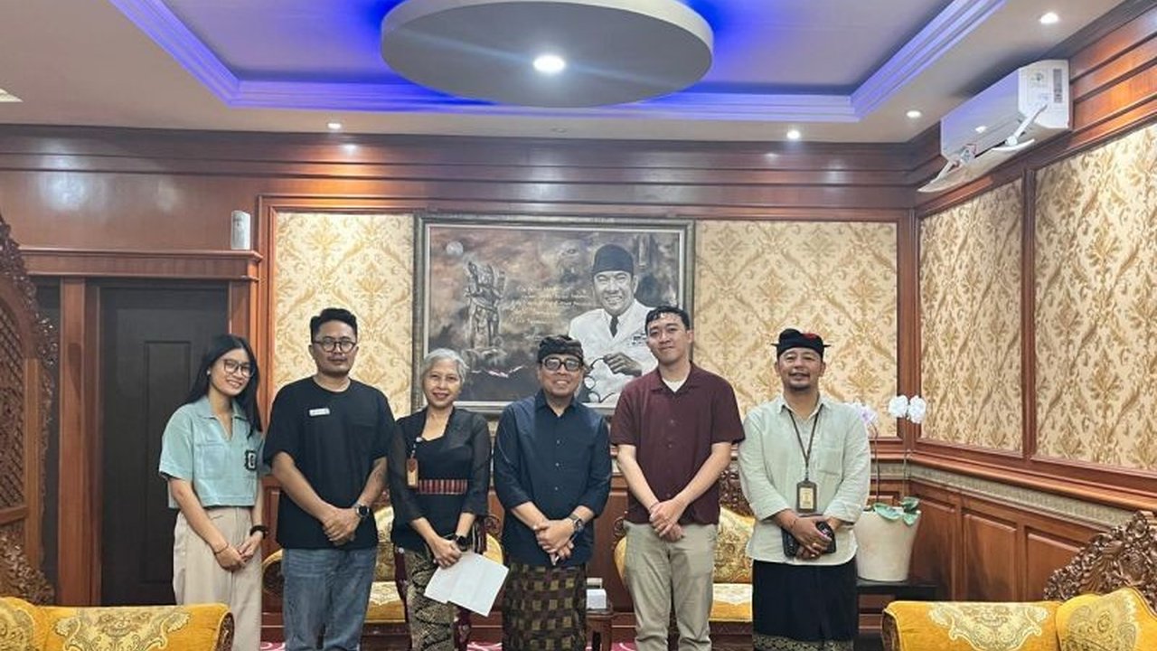 Pemerintah Kota Denpasar kembali menggelar Area Creator VI, sebuah wadah strategis bagi anak muda untuk berinovasi dan mengembangkan ekosistem kreatif di kota ini. Siapkah Denpasar menjadi pusat kreativitas?