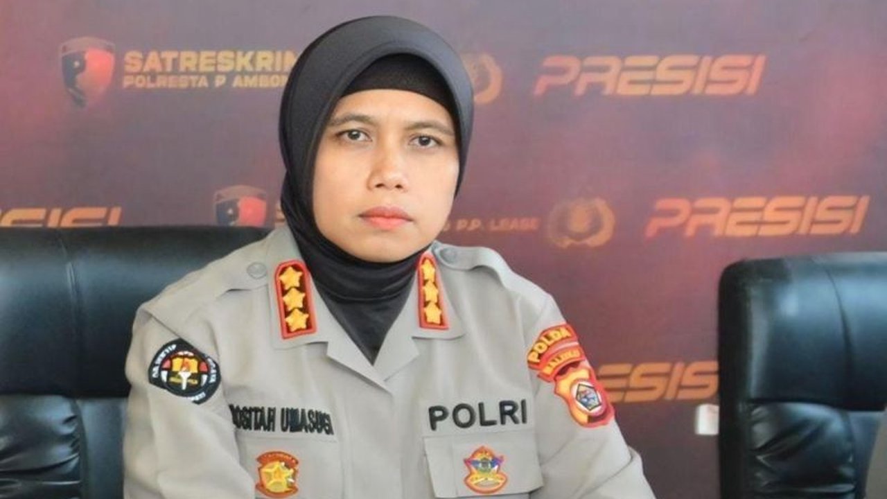 Polda Maluku bertindak cepat mengendalikan gangguan keamanan di perbatasan Hitu-Morella pada Jumat dini hari, memastikan situasi kondusif meski lima rumah terbakar dan empat korban luka. Simak detail penanganan konflik tersebut.