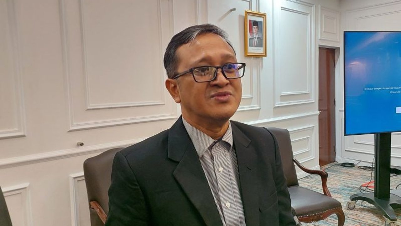 Komisioner LMKN menegaskan penggunaan musik berhak cipta untuk live streaming di media sosial seperti TikTok dan YouTube kini diwajibkan membayar royalti. Bagaimana mekanismenya?
