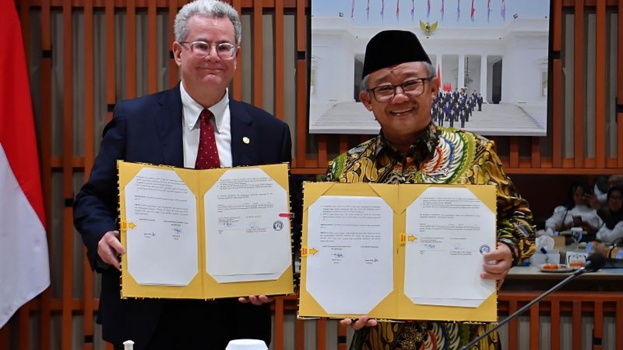 Indonesia, Uni Emirat Arab (UAE), dan Kanada meluncurkan kemitraan pendidikan lima tahun untuk meningkatkan kualitas guru, sistem sekolah, dan diplomasi pendidikan, membuka akses ke pendidikan bermutu.