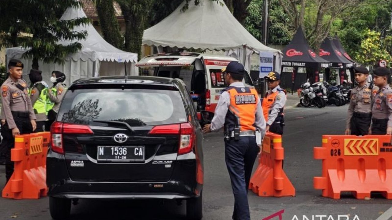 Polresta Malang Kota menyiagakan delapan pos penjagaan di titik strategis untuk Pengamanan 1 Abad NU di Stadion Gajayana. Langkah ini juga antisipasi kedatangan Presiden Prabowo Subianto.