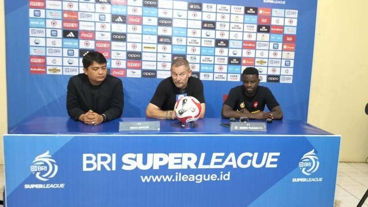 Pelatih kepala Semen Padang FC, Dejan Antonic, menegaskan akan mengesampingkan emosi saat memimpin timnya menghadapi Persita Tangerang, meski memiliki ikatan masa lalu dengan klub berjuluk Pendekar Cisadane tersebut. Simak strategi dan fokus Dejan Antonic