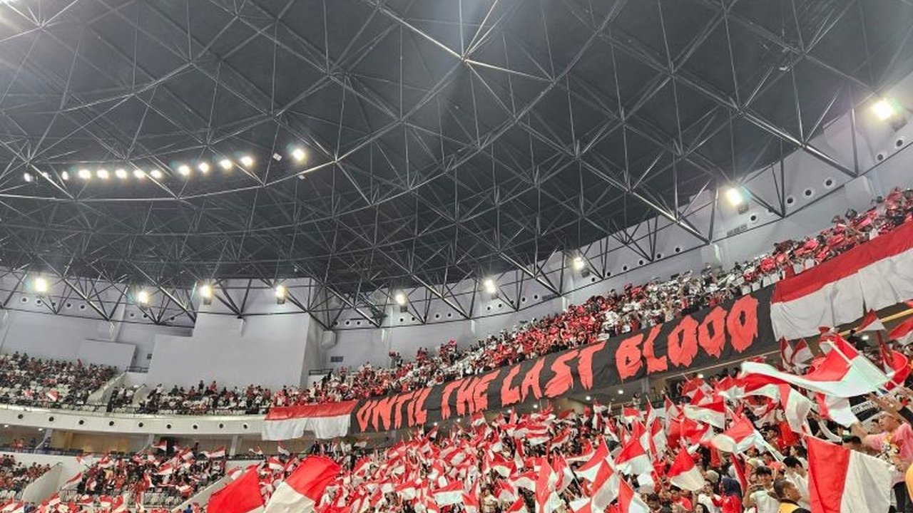 Antusiasme luar biasa mewarnai Final Piala Asia Futsal Indonesia 2026 di Indonesia Arena. Ribuan suporter membanjiri stadion, menciptakan atmosfer membara demi mendukung Timnas Garuda yang mencetak sejarah.