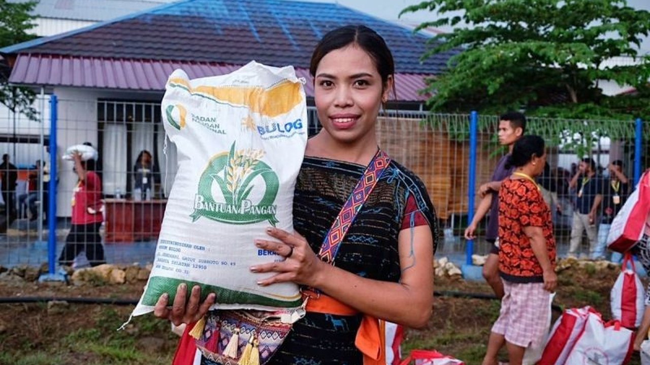 Badan Pangan Nasional (Bapanas) menegaskan bahwa akses pangan terjangkau berperan vital dalam menjaga daya beli masyarakat dan menekan inflasi, sekaligus memacu pertumbuhan ekonomi. Kebijakan ini juga mendukung stabilitas pasokan nasional.